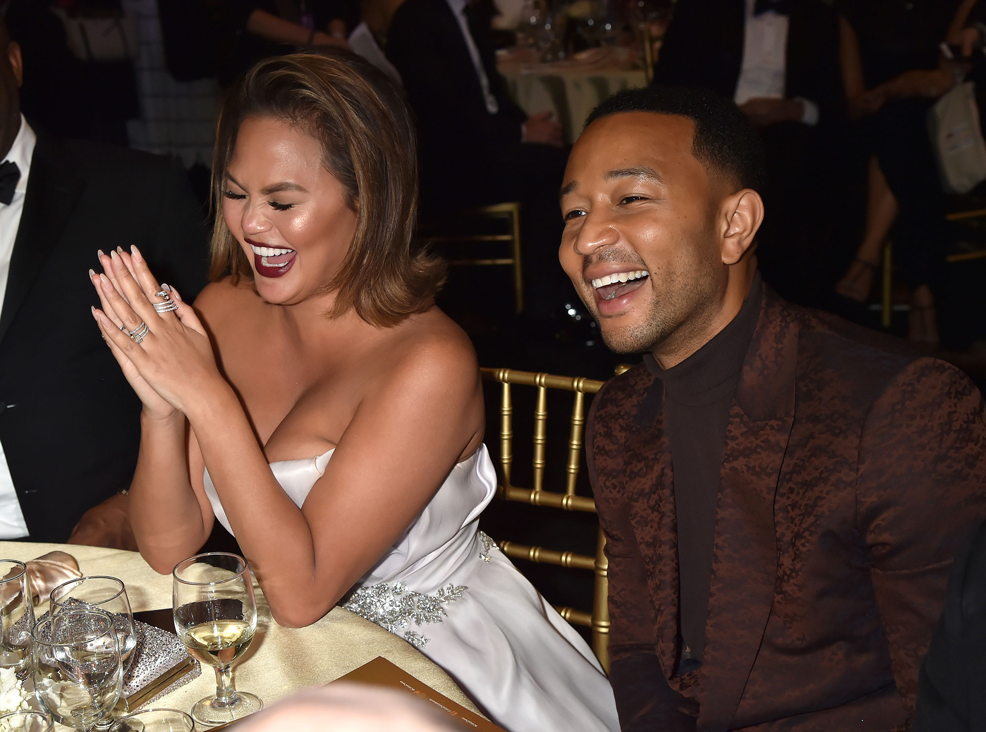 Chrissy Teigen Jokes About Cheating on Hubby