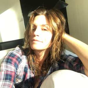 Birthday Girl Cindy Crawford Is the No-Makeup Selfie Queen