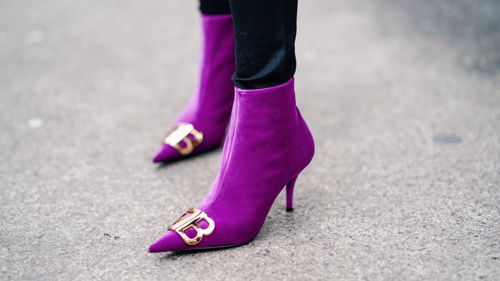 woman in purple boots street style