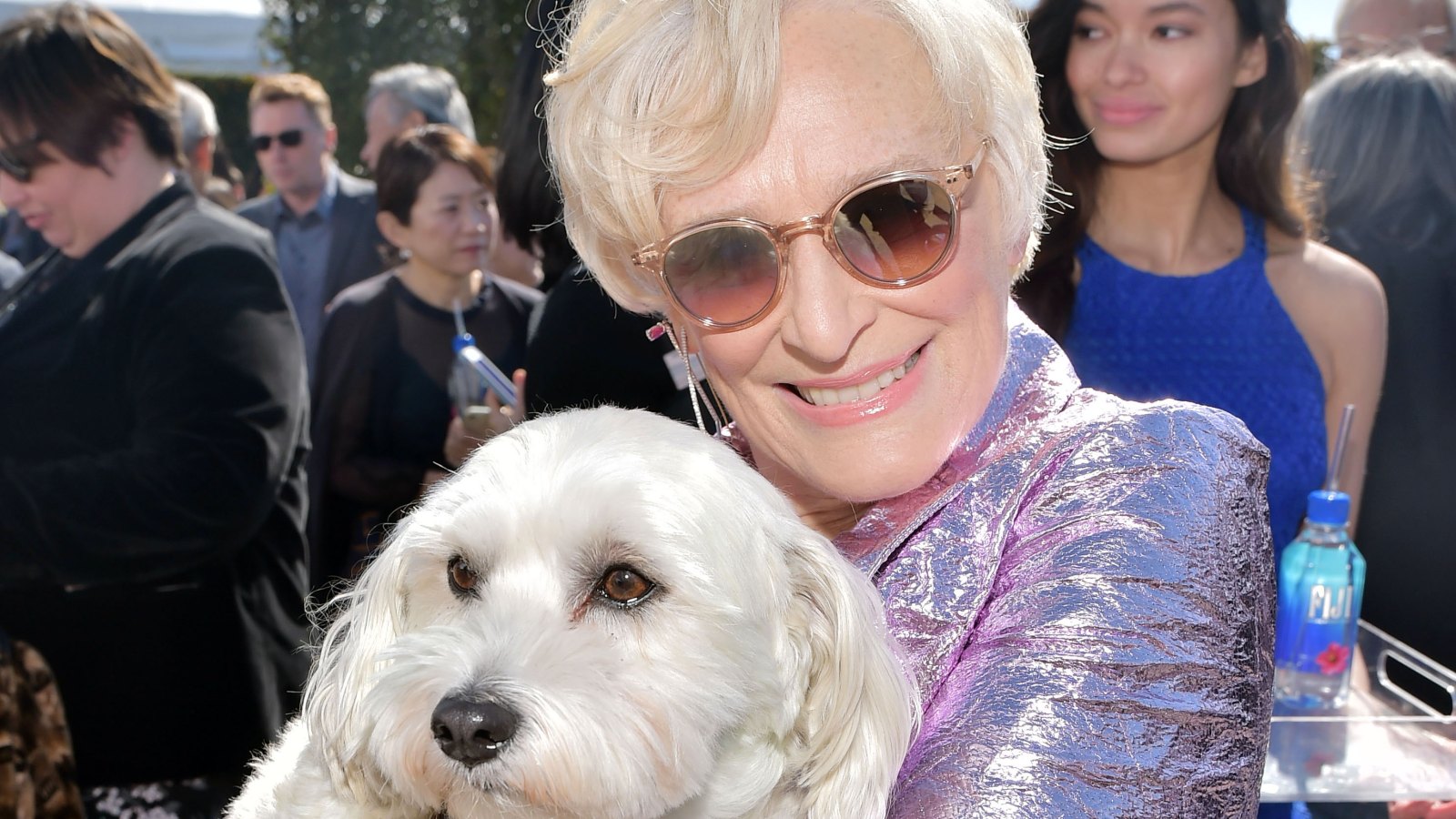 Glenn Close’s Dog Joins Her on Stage as She Wins Independent Spirit Award
