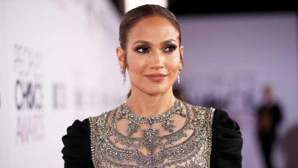 How Jennifer Lopez Makes Smart Choices With Fresh, Clean Eating
