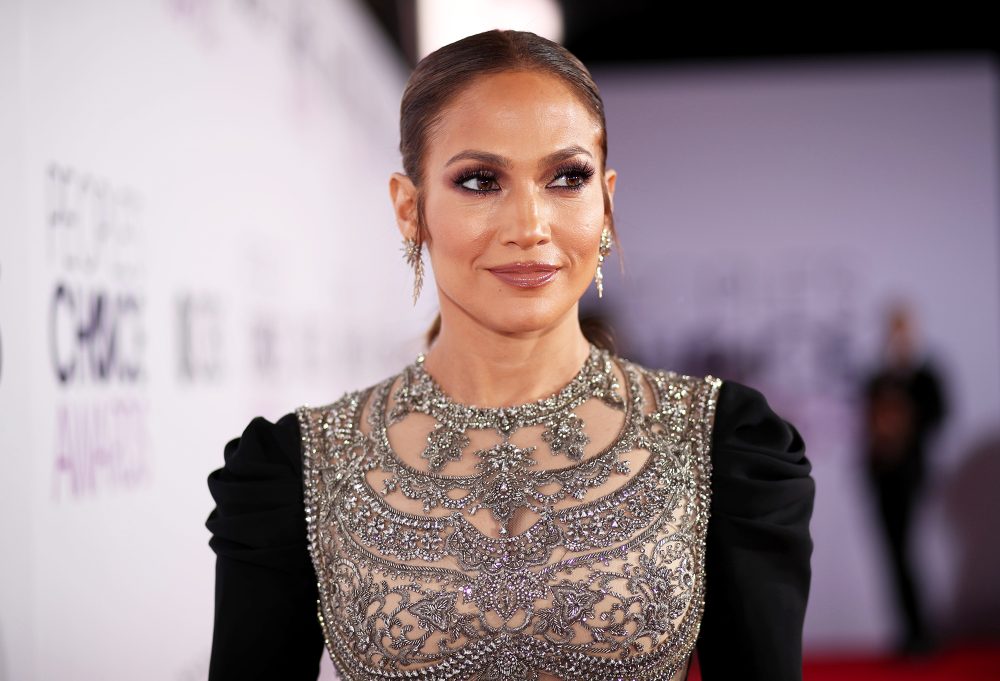 How Jennifer Lopez Makes Smart Choices With Fresh, Clean Eating