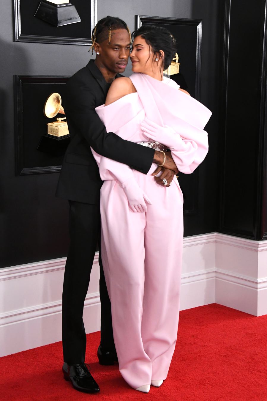 Grammys 2019: Kylie Jenner and Travis Scott Can’t Keep Their Hands Off Each Other