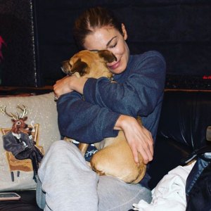 LeAnn Rimes Pays Tribute to Dog Eveie After Coyote Attack