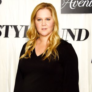 Pregnant Amy Schumer Cancels Comedy Tour Due to Hyperemesis