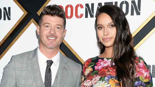 Robin Thicke April Love Geary Bare Baby Bump Mirror Selfie
