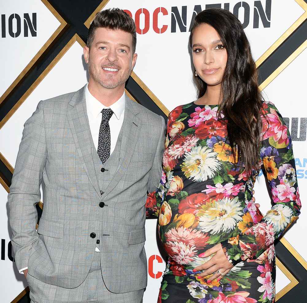 Robin Thicke April Love Geary Bare Baby Bump Mirror Selfie