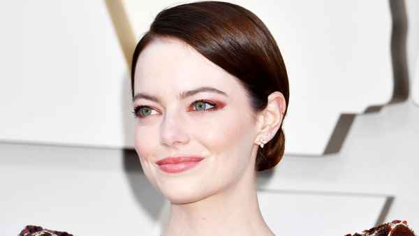Emma Stone's Makeup Artist Tells Us All About Her Bronze Oscars Look