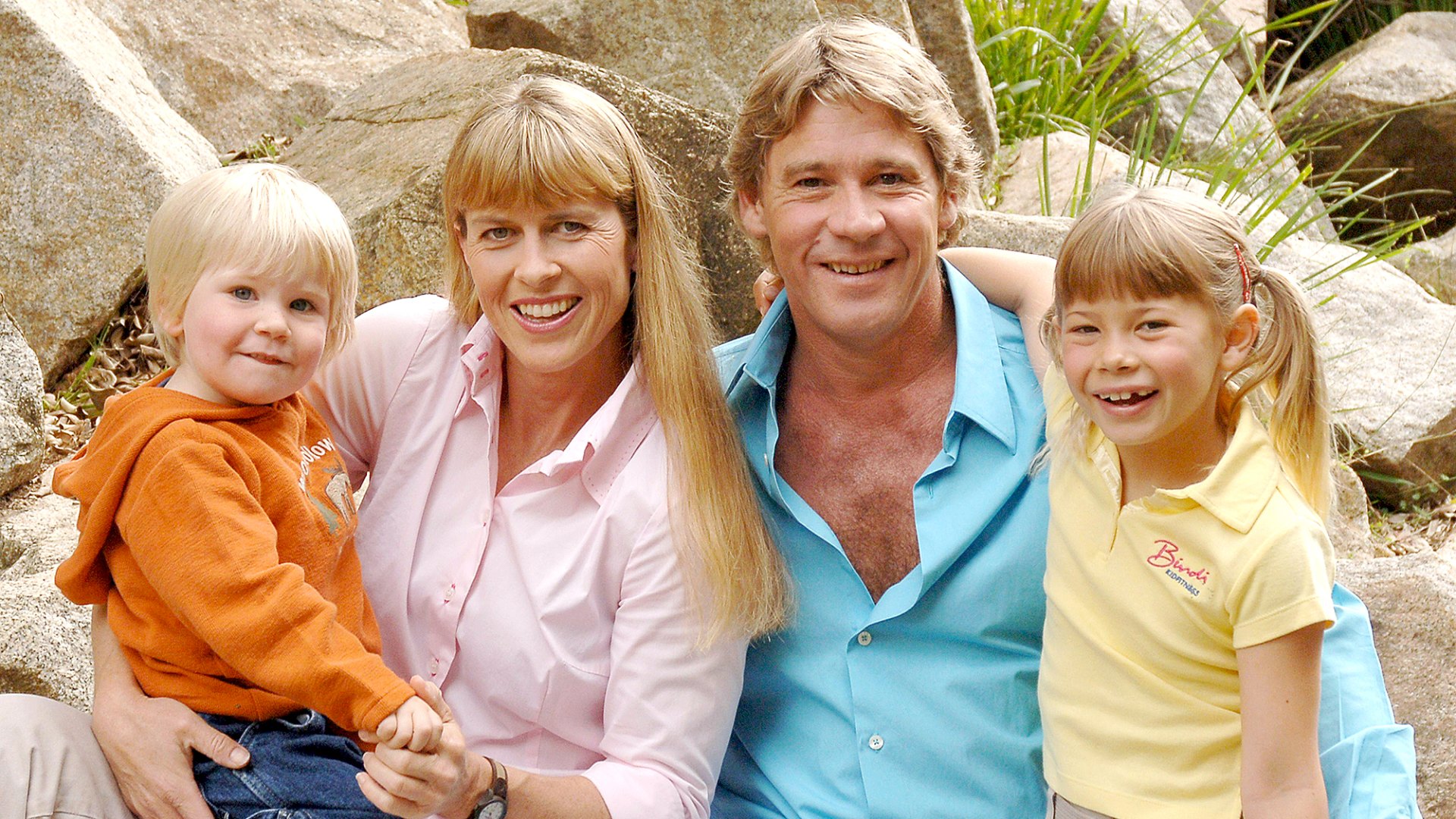 Irwin Family Remembers Late Steve Irwin On His 57th Birthday Us Weekly irwin-family-remembers-late-steve-irwin-on-his-57th-birthday-us-weekly