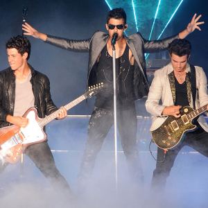 jonas-brothers-2010