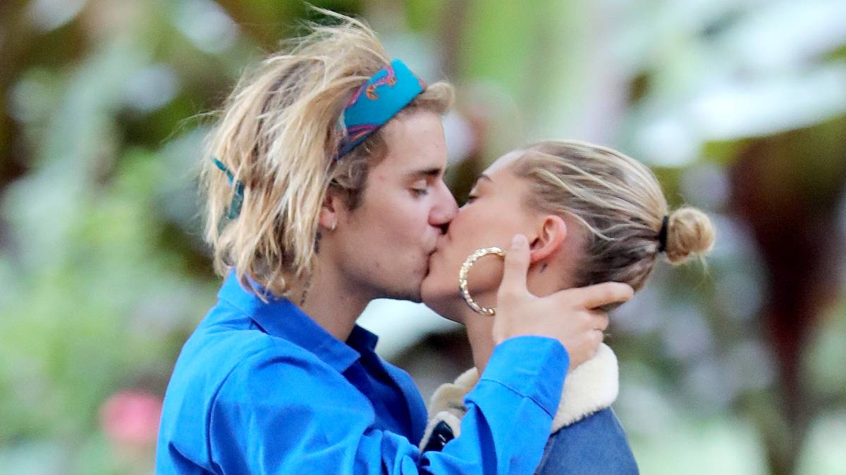 justin-bieber-hailey-baldwin-makeout-nyc-spa