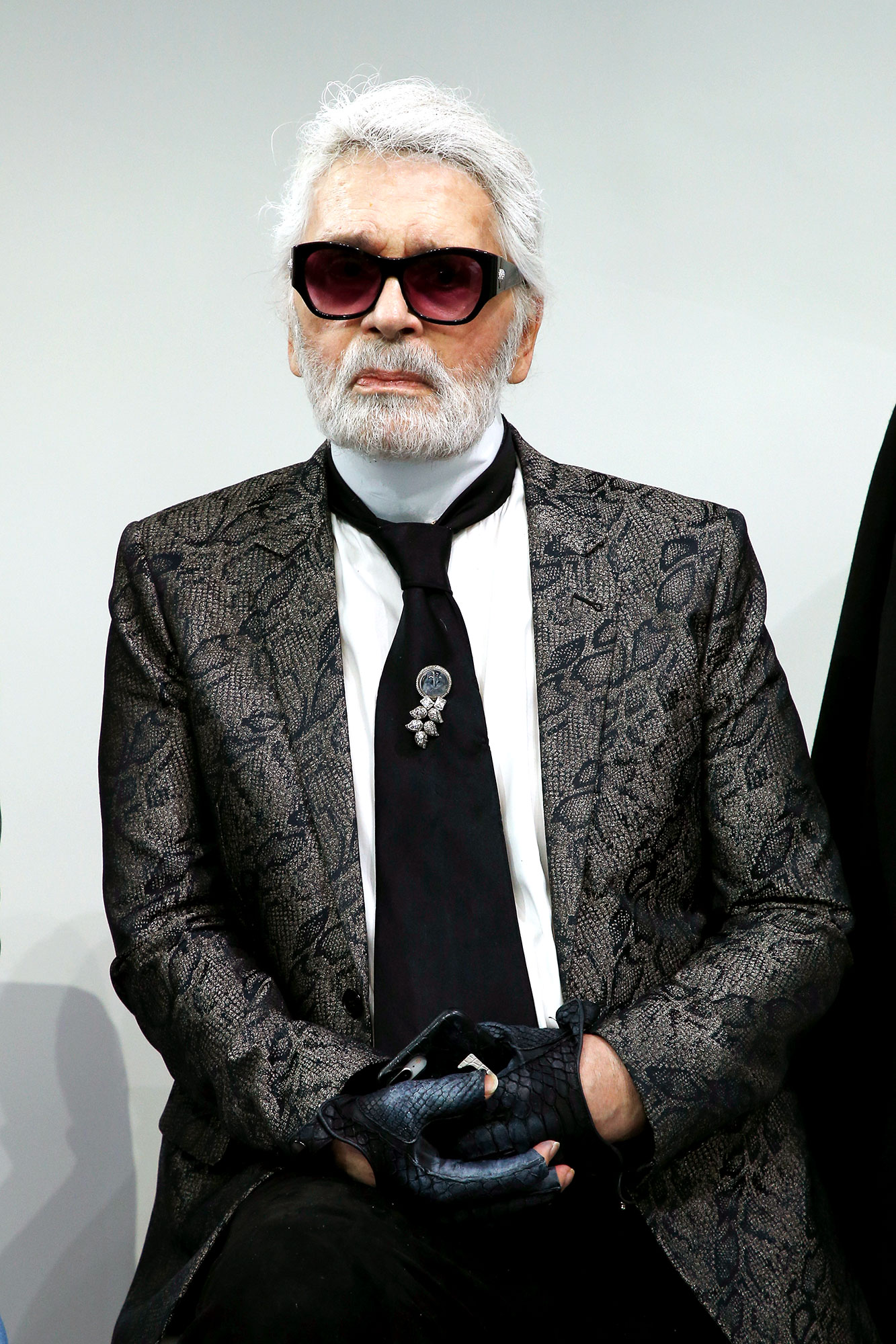 Karl Lagerfeld Dead at 85: Stars Pay Tribute