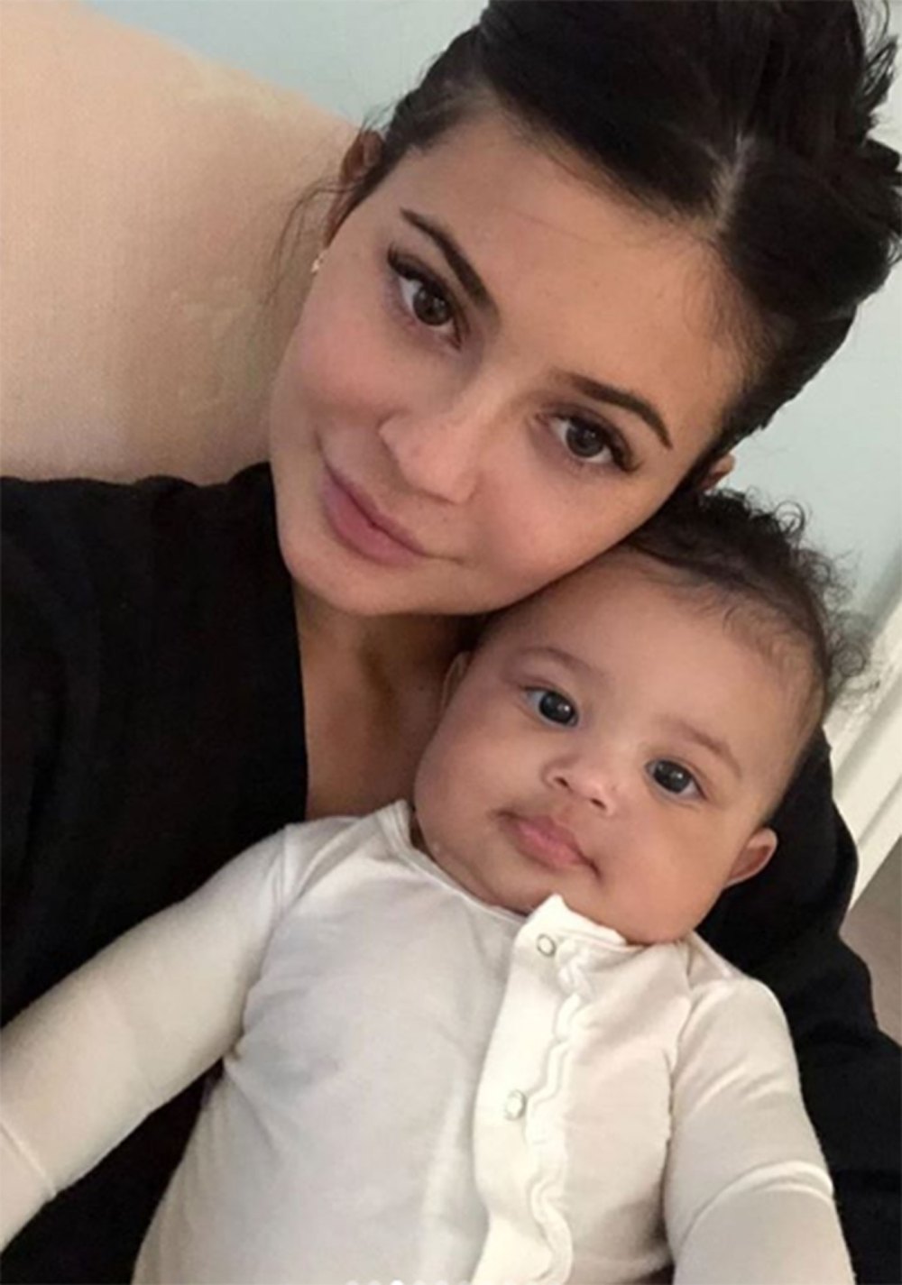 Kylie Jenner &OElig;Is Absolutely Obsessed With Being a Mom&sup1; to Stormi