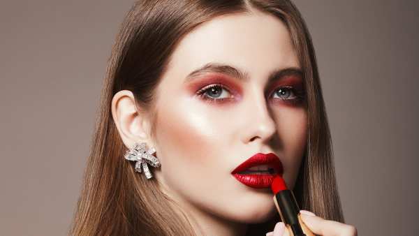 10 Long-Wearing Beauty Products to Up Your Date Night Confidence