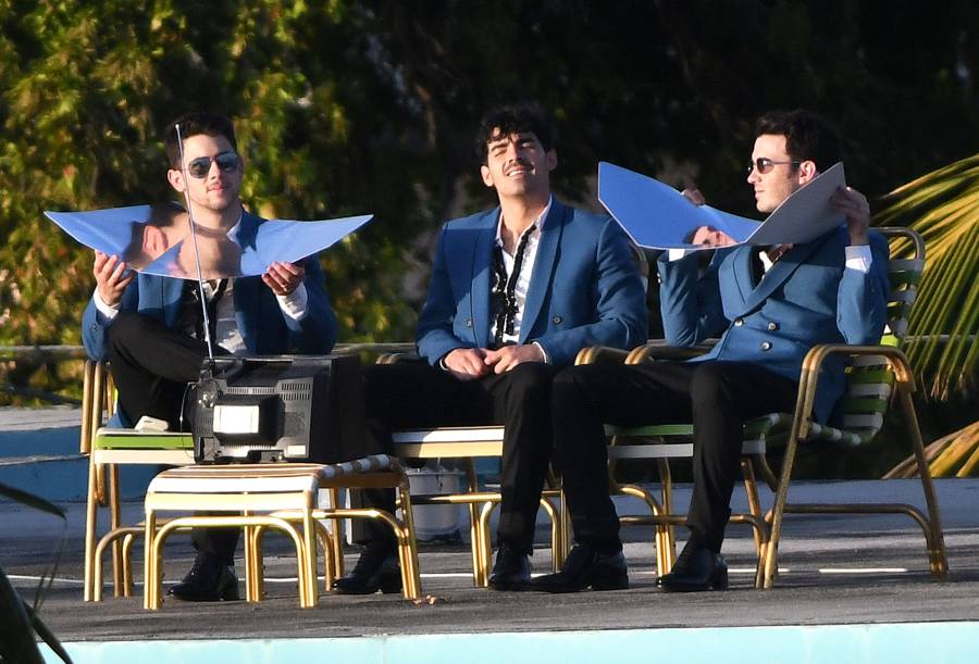 Jonas Brothers Vacation With Sophie and Priyanka in Miami