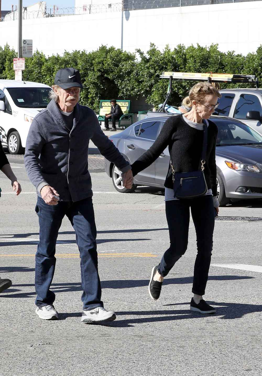 Felicity Huffman, William H. Macy Hold Hands as She Returns to Court