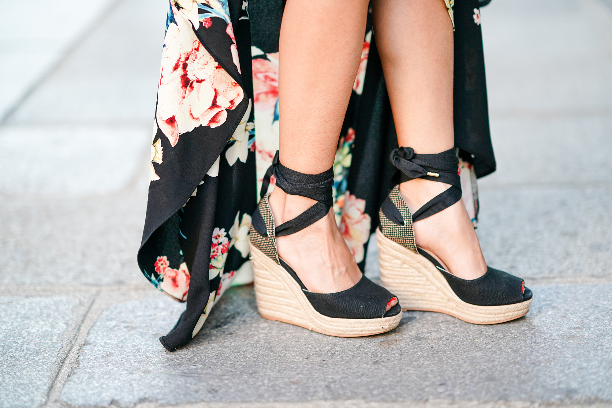 What To Wear With Wedge Sandals