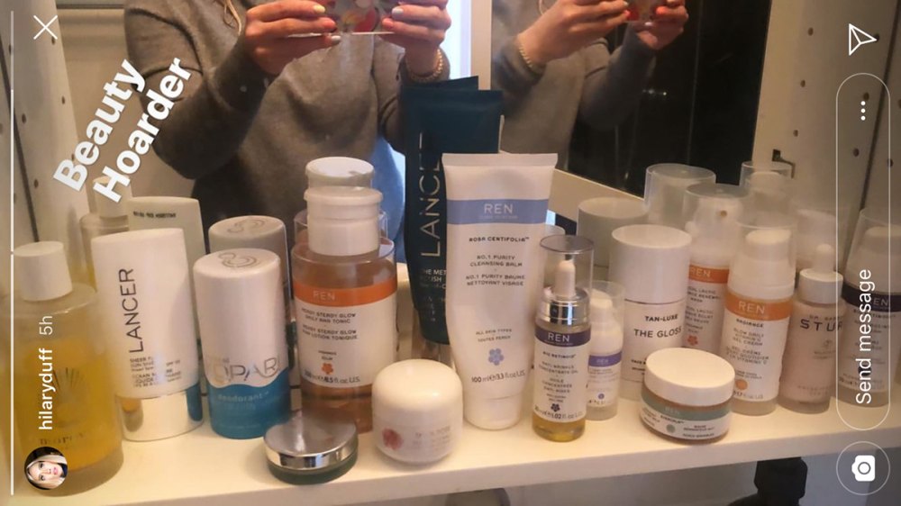 Hilary Shelfie