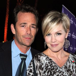 Jennie Garth Blasts Fan Who Dissed Her for Not Sharing Luke Perry Tribute