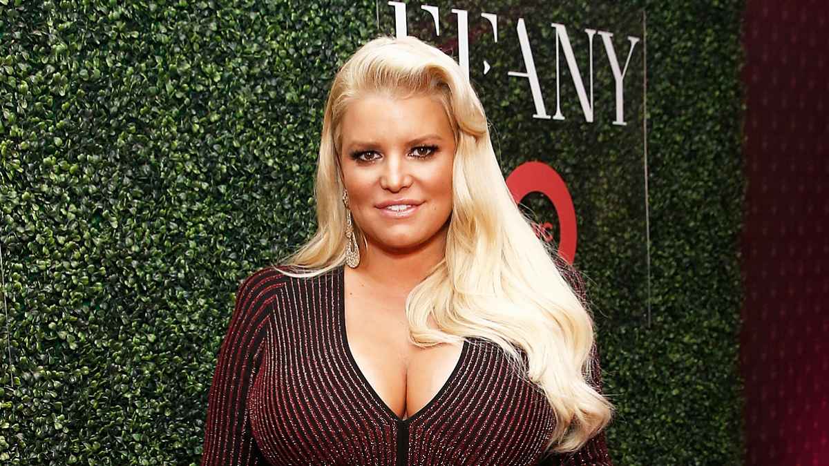 Jessica Simpson Shares Sweet Photo with Daughter Birdie
