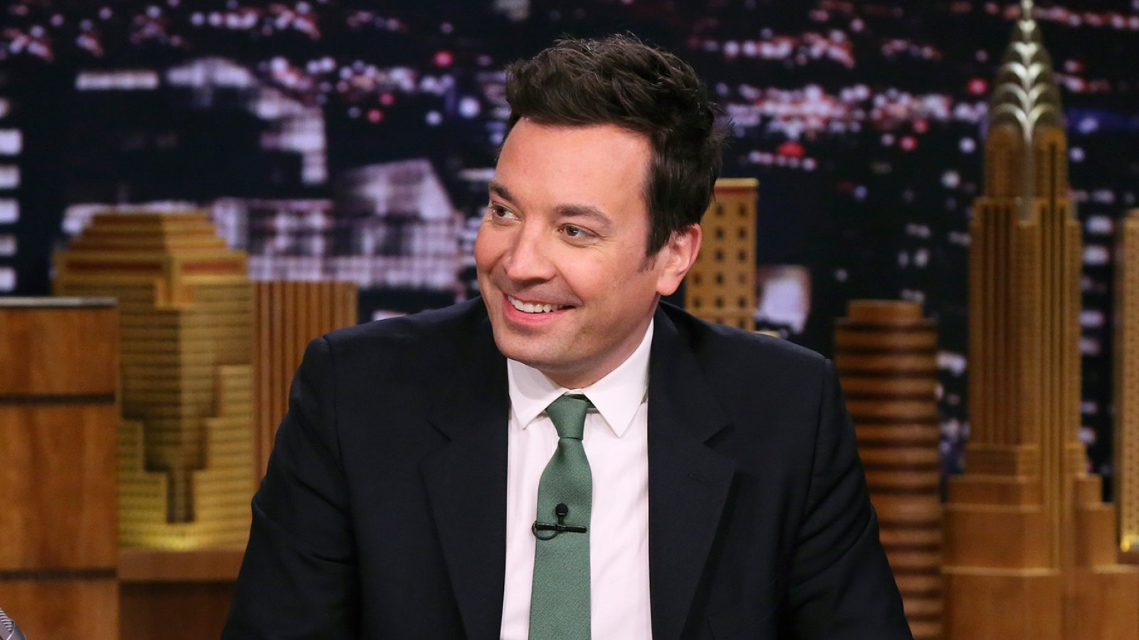 Jimmy Fallon Poured Out Beer to Customers at NYC Bar on St. Paddy’s Day