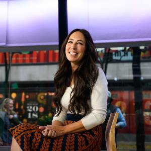 Joanna Gaines Attempts to Do Gymnastics With Her 9-Year-Old Daughter Emmie