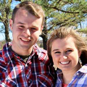 Counting On's Joe and Kendra Duggar Make Instagram Debut With Rare Pic of 8-Month-Old Son Garrett
