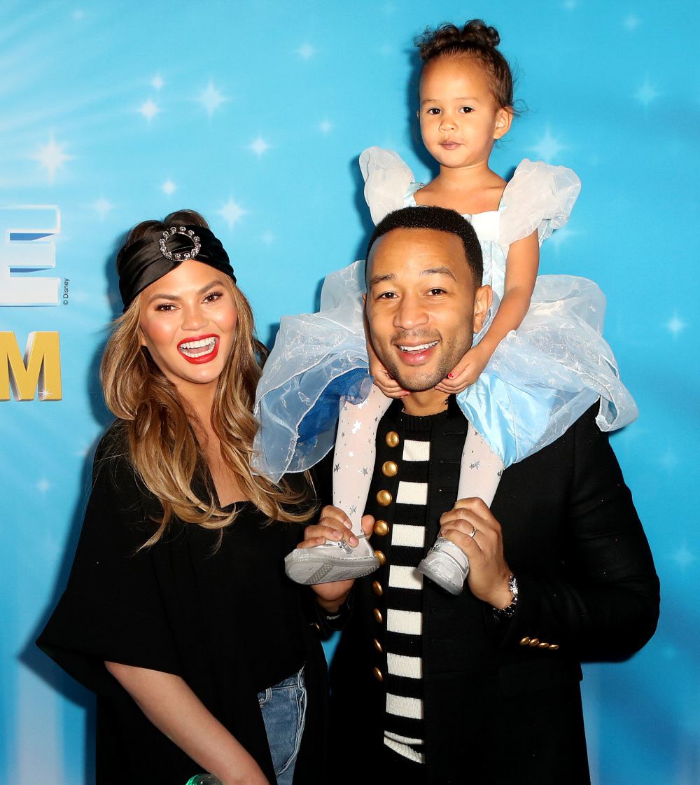 John-Legend-Sings-‘Baby-Shark’-With-His-2-Year-Old-Daughter-Luna
