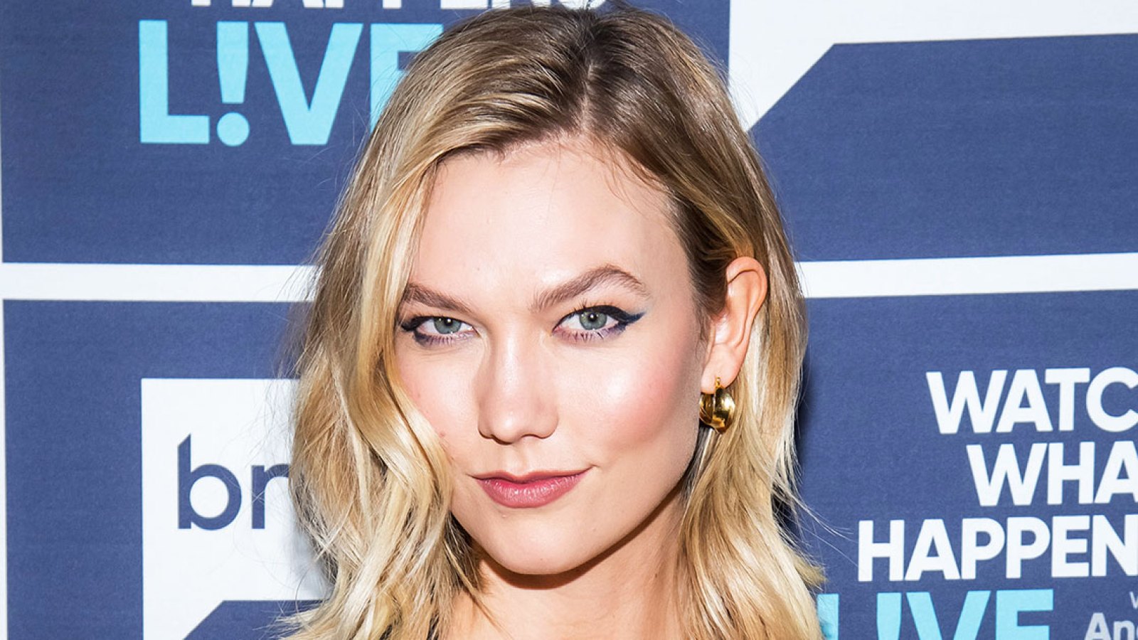 Karlie Kloss Uses a Spoon to Curl Her Lashes and It's Pure Genius