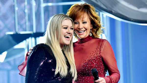 Kelly-Clarkson-and-Reba-McEntire