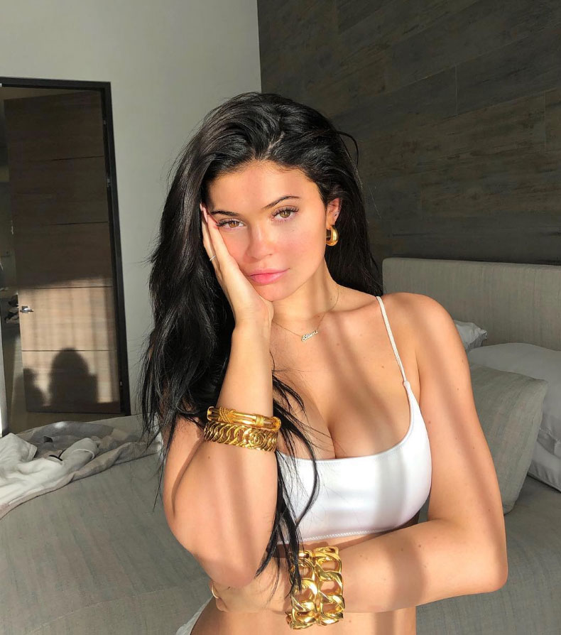 Kylie Jenner Shows Off Her Rarely-Seen Freckles
