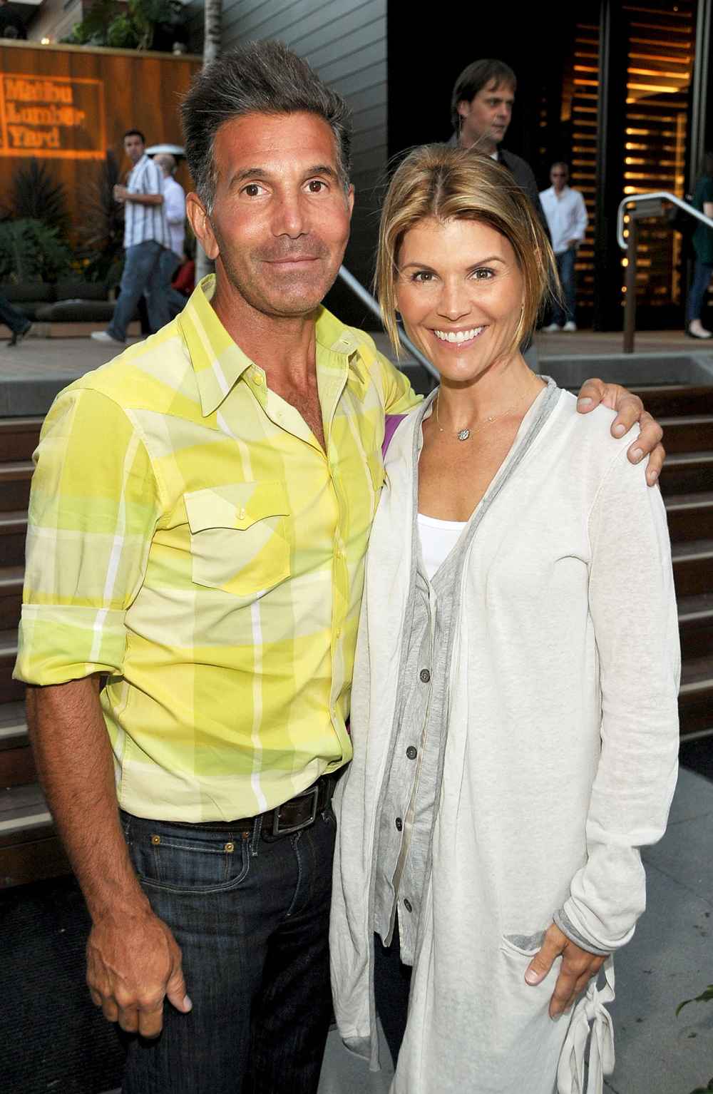 Lori Loughlin Daughter Olivia Jade Is 'Very Upset' With Parents Amid College Scam Feels Like She's the Victim