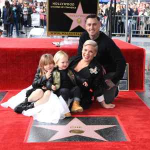 Pink Carey Hart Daughter Pops Balloons Pocket Knife
