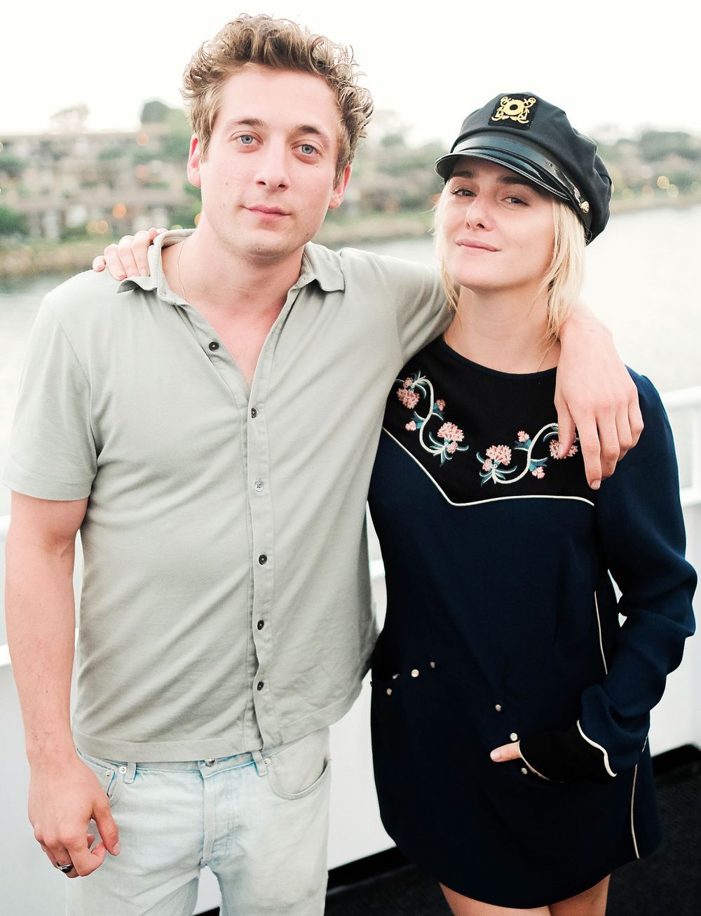 Shameless Jeremy Allen White Learns Parenting Skills From Wife