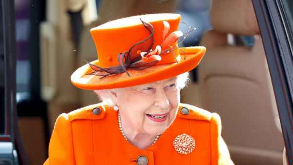 What Does Queen Elizabeth II Carry in Her Purse