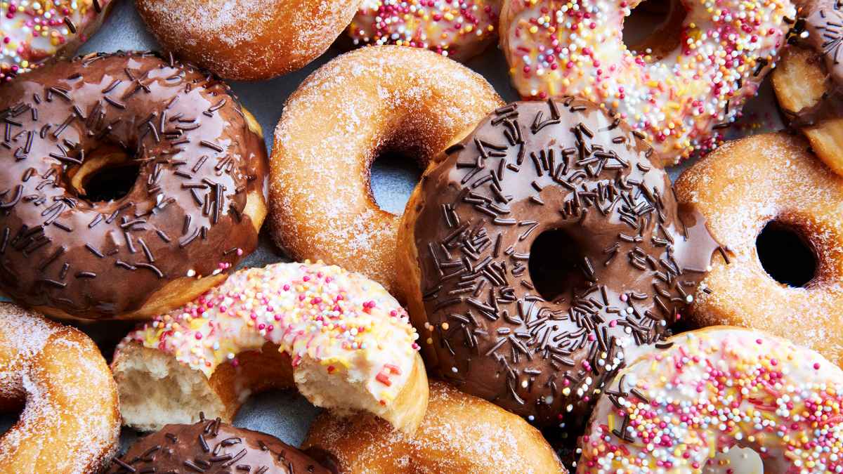 Houston Man's Tweet Drumming Up Business for Dad's New Doughnut Shop Goes Viral: 'We Completely Sold Out' S