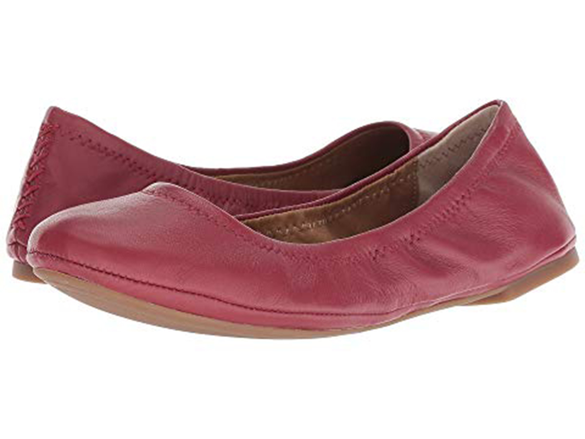These Top-Rated Flats Come in Lots of Colors & Are Easily Transportable