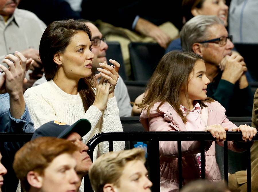 katie-holmes-suri-cruiseSports-Fan