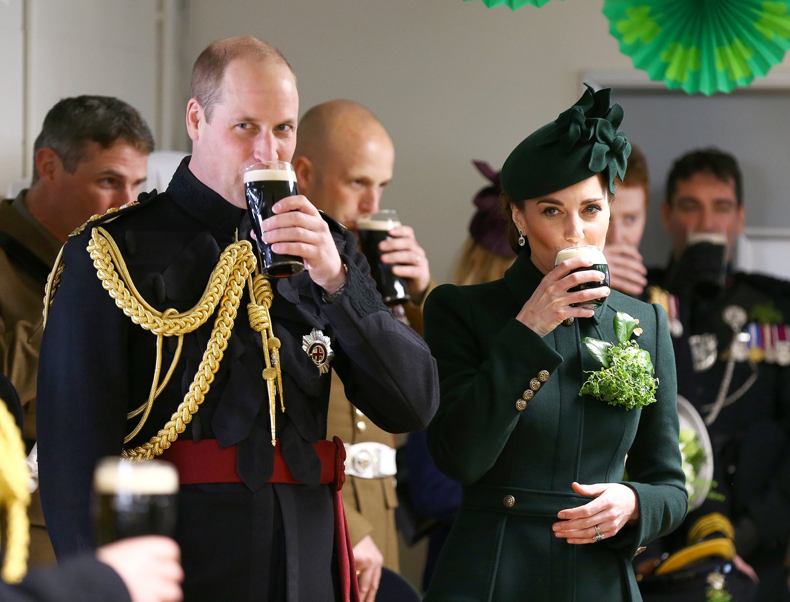 prince-william-duchess-kate-drinking-beer