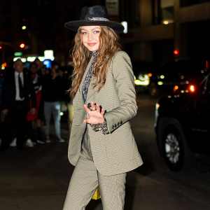 7 Black Panama Hats Inspired by Gigi Hadid¹s Œ90s Wedding Style