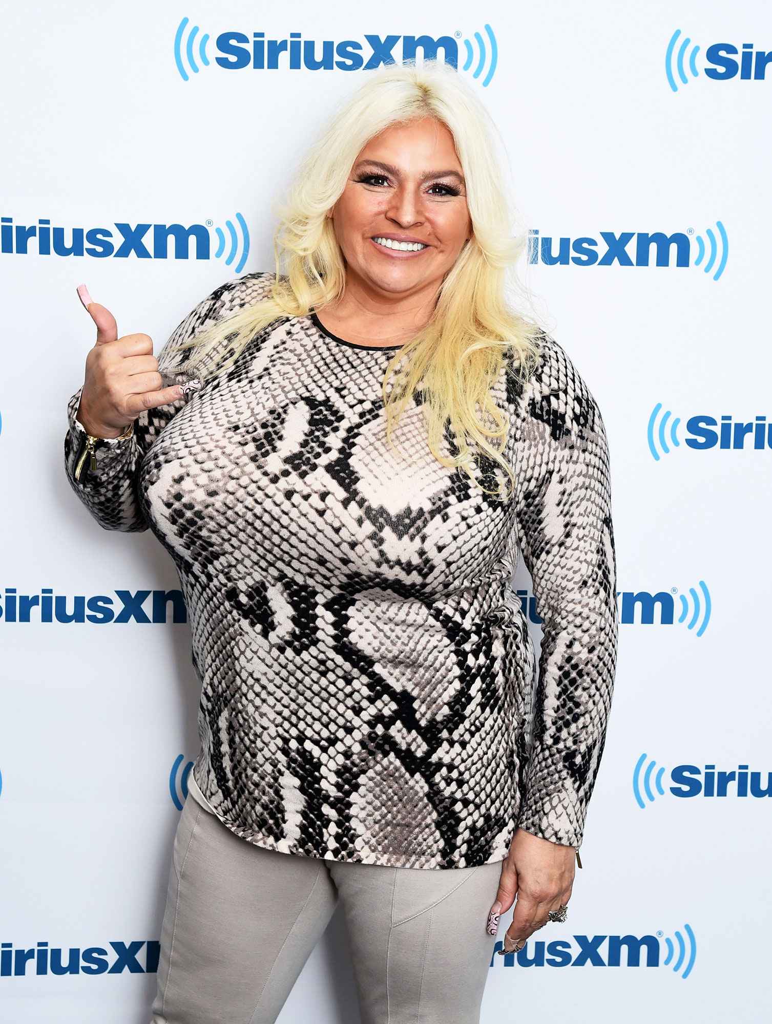 Top Transparente De Beth Chapman Dog The Bounty Hunter' Star Beth