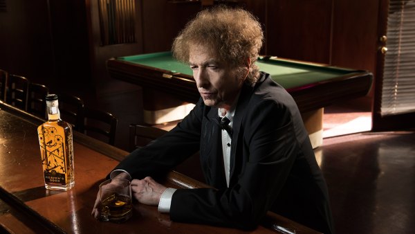 Bob Dylan to Open Whiskey Distillery in Nashville in 2020 That Will Also Include His Artwork