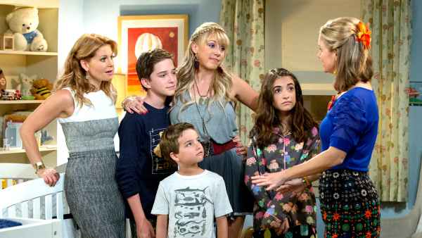 Fuller-House-Cast-Lori-Loughlin-Serve-Time
