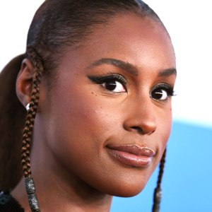 Get Issa Rae's Smokey Cat Eye With This $15 Palette
