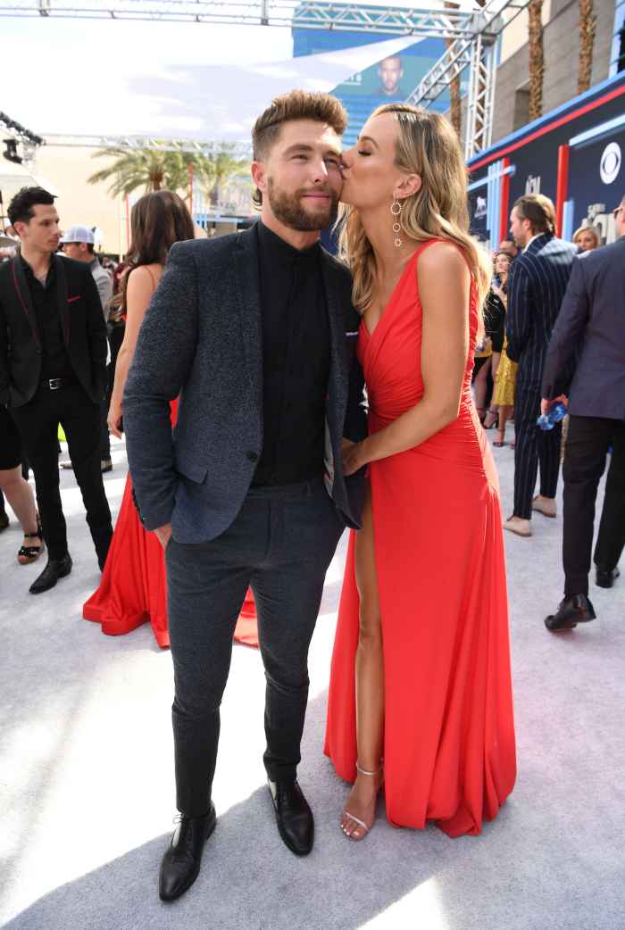 Chris Lane and Lauren Bushnell Share a Kiss on The Red Carpet at the ACMs