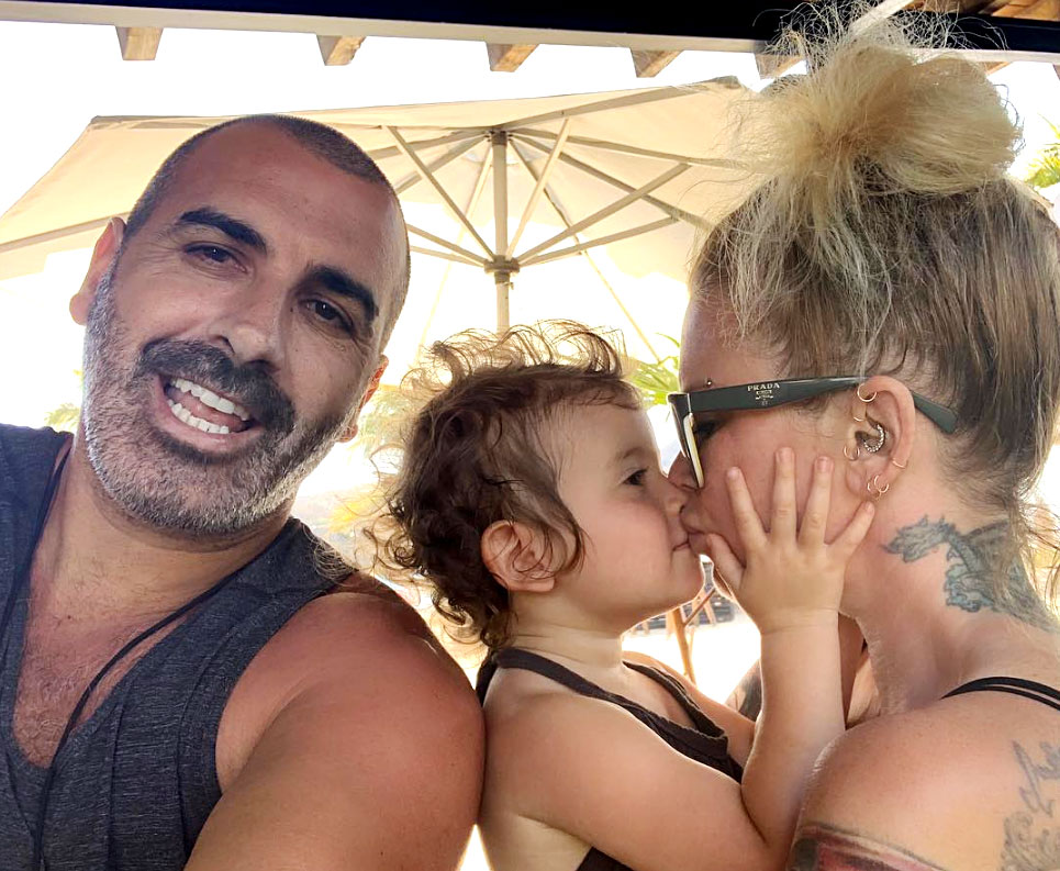 Jenna Jameson Shuts Down Instagram Troll Flashes Legs