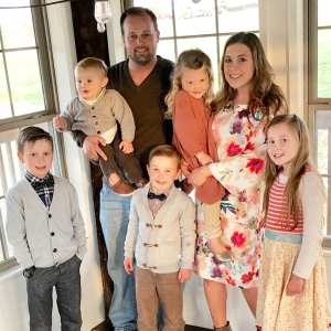 Josh Duggar Anna Duggar Pregnant Family