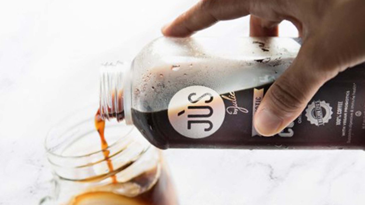 Jus Coffee Pour