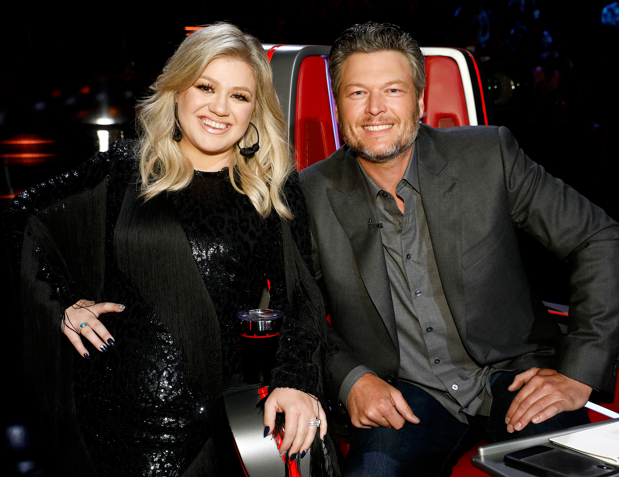 Kelly Clarkson Trolls Blake Shelton