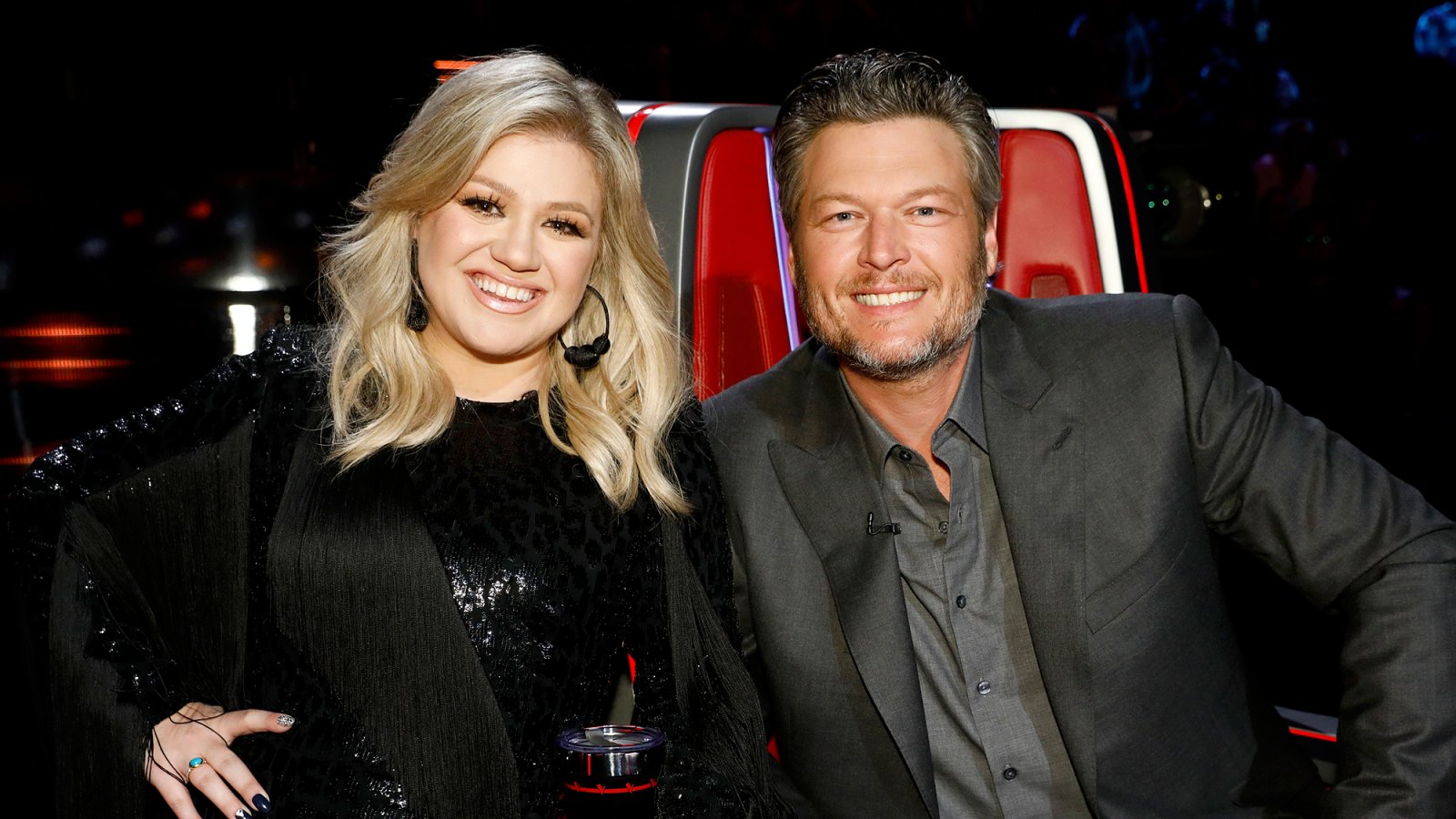 Kelly Clarkson Trolls Blake Shelton